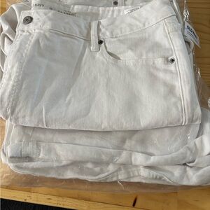 Old Navy Crisp White Denim  shorts